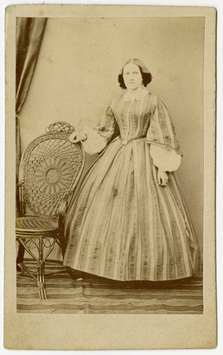 Portrett av ukjent kvinne, antagelig Marie Eberhardt gift Houen (f. 1840)