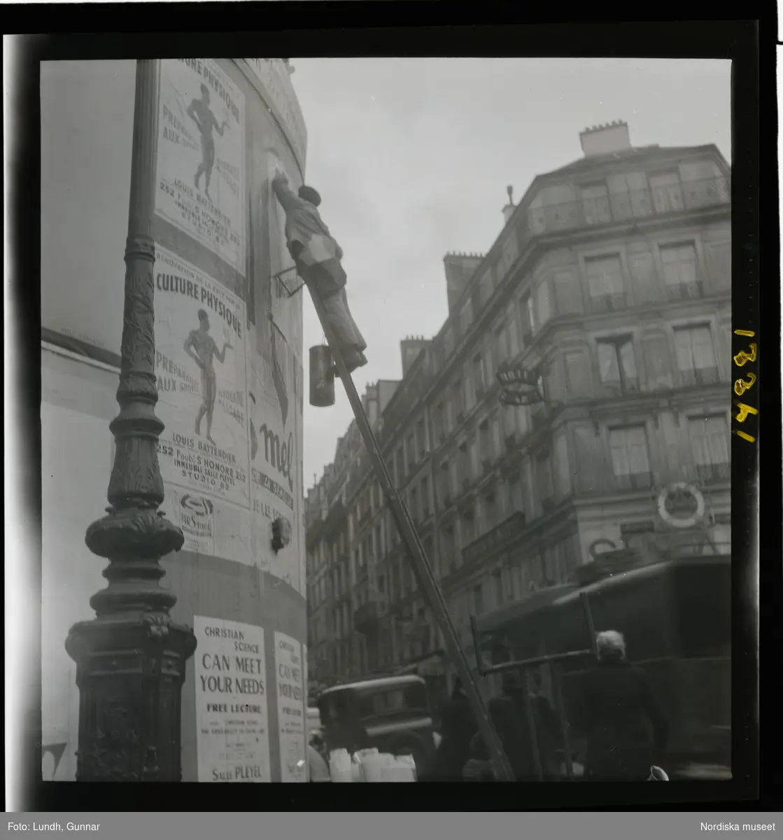 Paris 1950. "affischering"