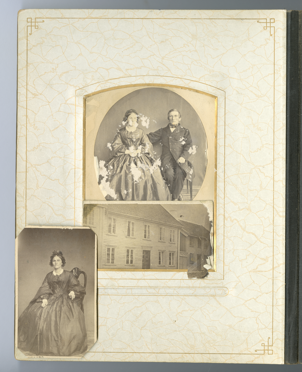 Fotoalbum med familiebilder. Navn på en del personene, påskrift på foto. Bl.a. Skiensfamilien Houen, Eberhardt m.fl.