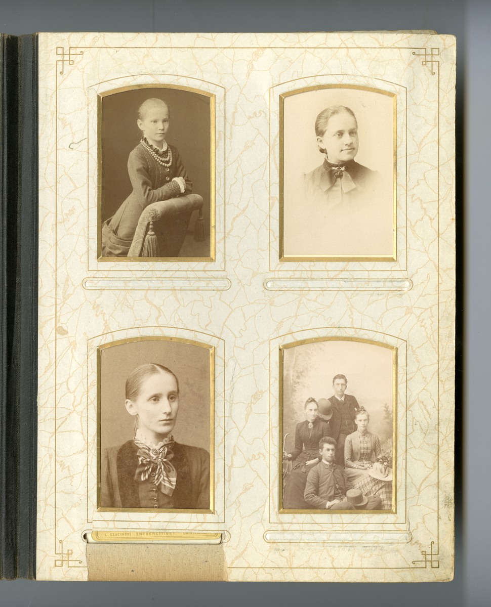 Fotoalbum med familiebilder. Navn på en del personene, påskrift på foto. Bl.a. Skiensfamilien Houen, Eberhardt m.fl.