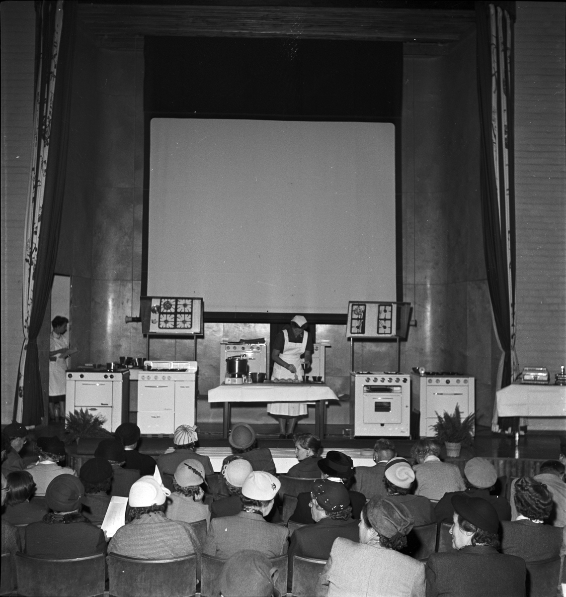 Utställning av gasspisar, Uppsala 1956