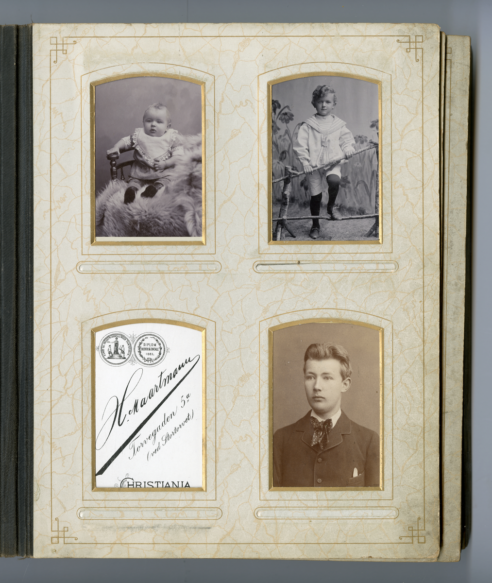 Fotoalbum med familiebilder. Navn på en del personene, påskrift på foto. Bl.a. Skiensfamilien Houen, Eberhardt m.fl.