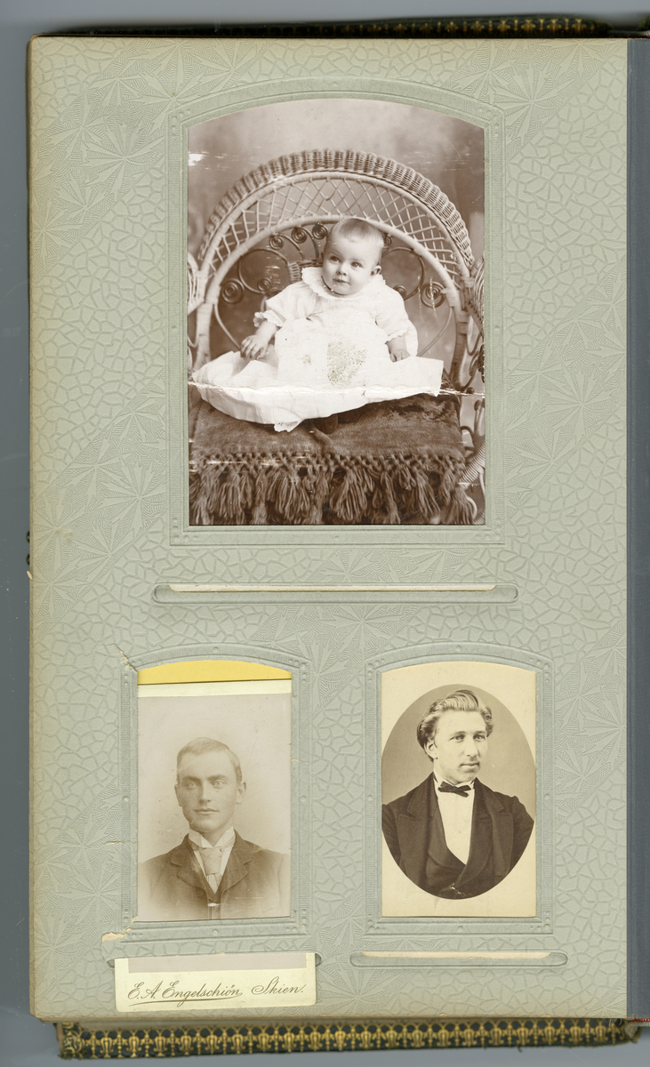 Fotoalbum med familiebilder fra Nyblin familien fra Skien, også Sørensen slekt, enkelte som utvandret til USA

Blant annet foto av Mia, Anna Karoline Olsen, Sørensen, Emanuel Sørensen, Marie Sørensen, Johannes Sørensen, Christian, Ivar, Oscar, Delba, Carl, Constanse

Foto fra fotografer Marie Rosenland, Ragnvald Nyblin, M. Neson (USA), E. A. Engelschiøn, L. Balle, Aug. Haraldsson, L. Bodner, P. F. Feilberg-Hansen, John Nielsen, R. Ovesen, Clara Hollander med mer