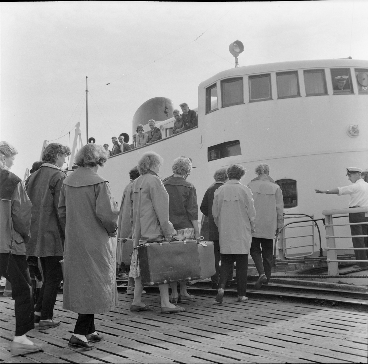 Jordbærpikene fester i Lensvik