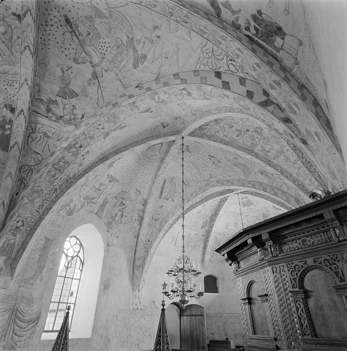 Morkarla kyrka restaurerad, Uppland 1956