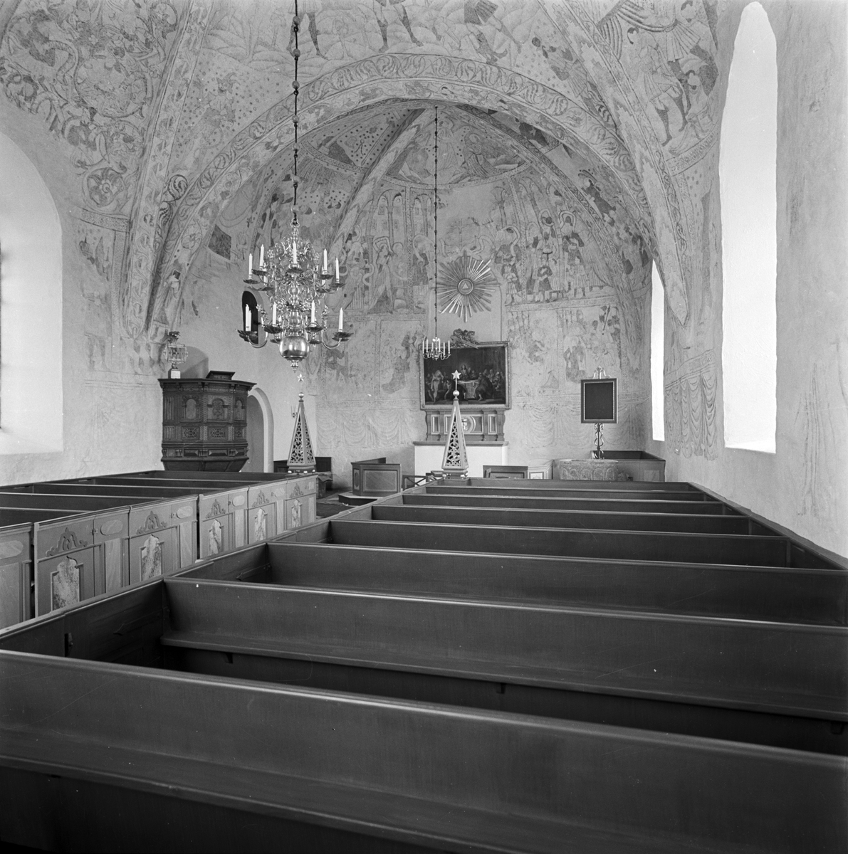 Morkarla kyrka restaurerad, Uppland 1956