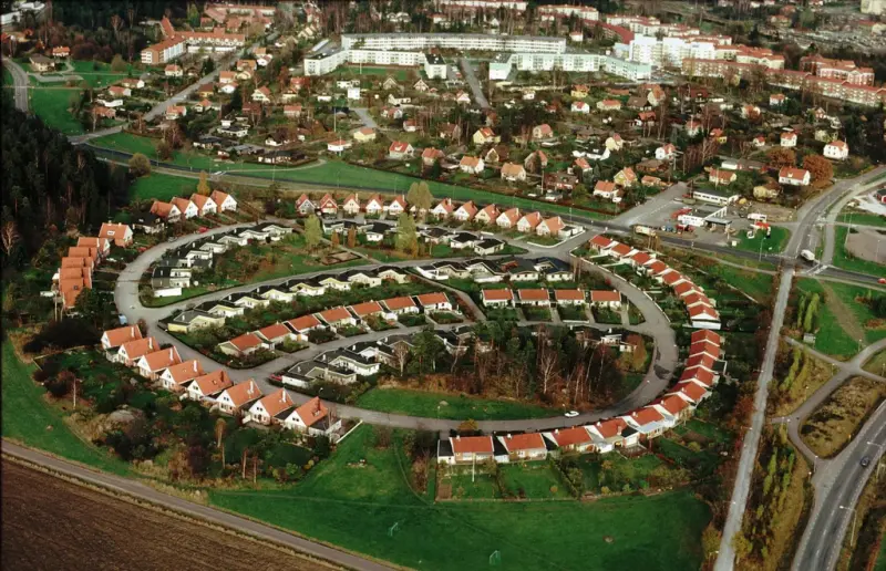 Ägget i Upplands Väsby, 1997.