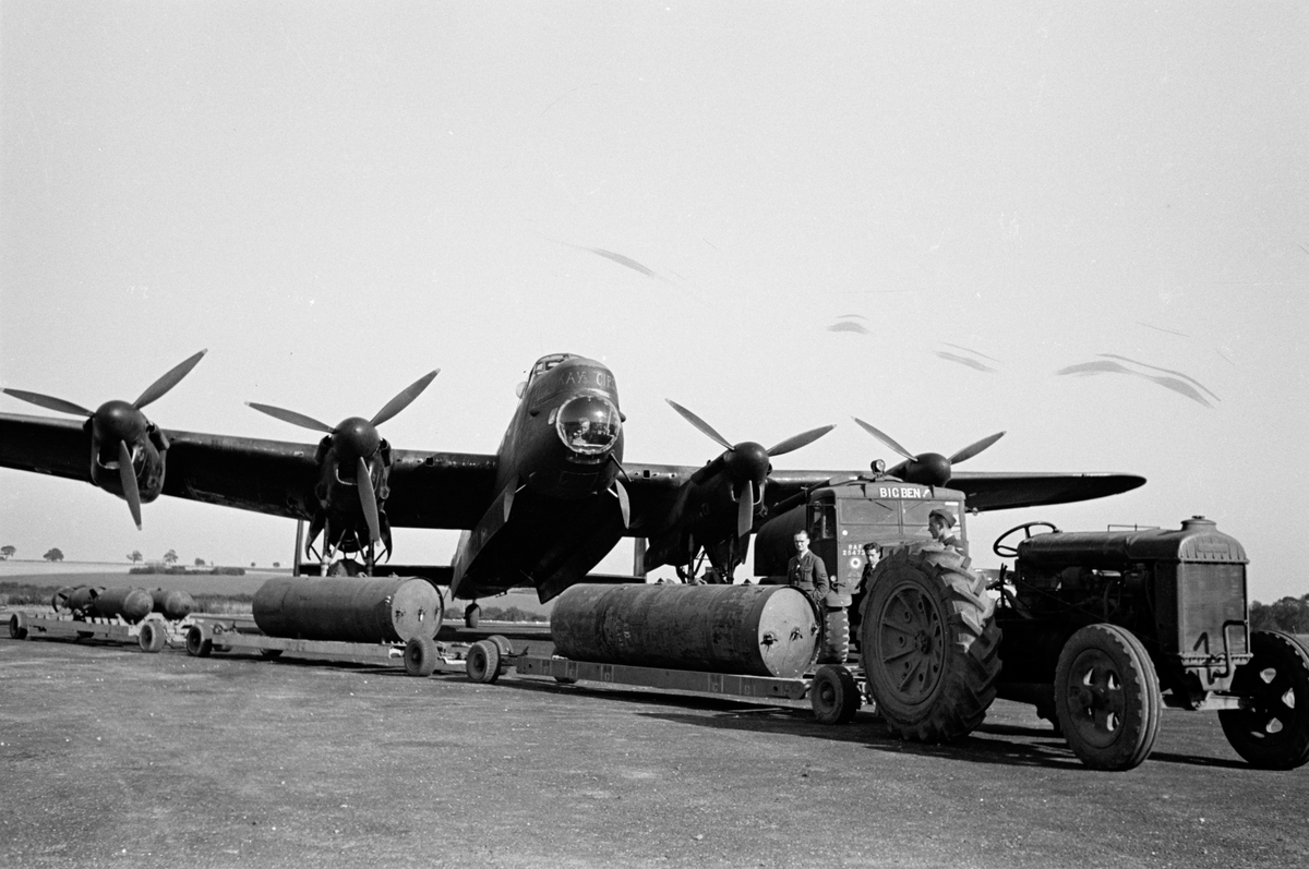 Lasting av brannbomber i fly
