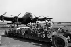 Soldater, bombefly, bomber