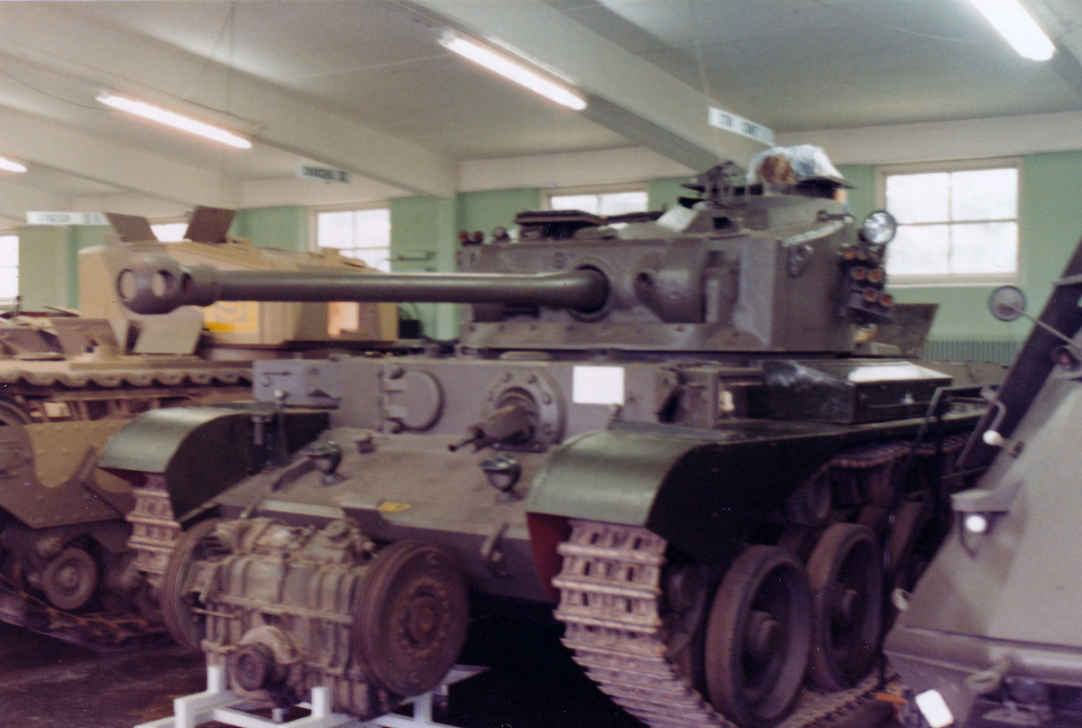 Brittisk stridsvagn Comet I vid Pansarmuseet i Axvall. Museet avvecklades 2007.