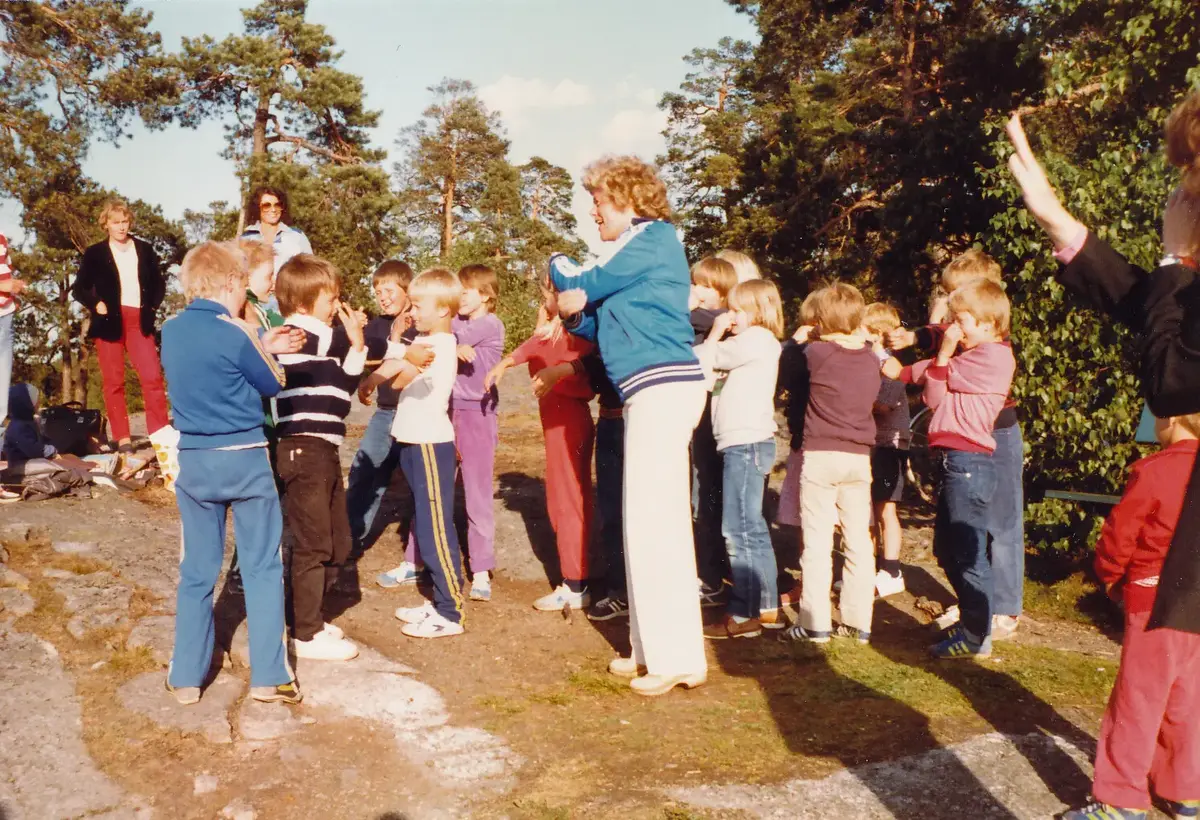 Skolutflykt med Ektorps skola till Nyckelviken, år 1982. 