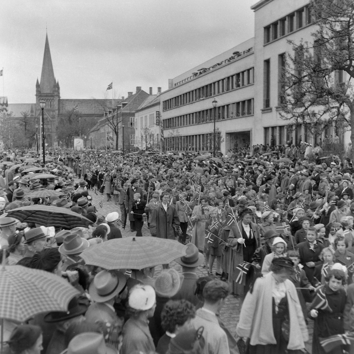 Barnetoget, 17.mai 1954