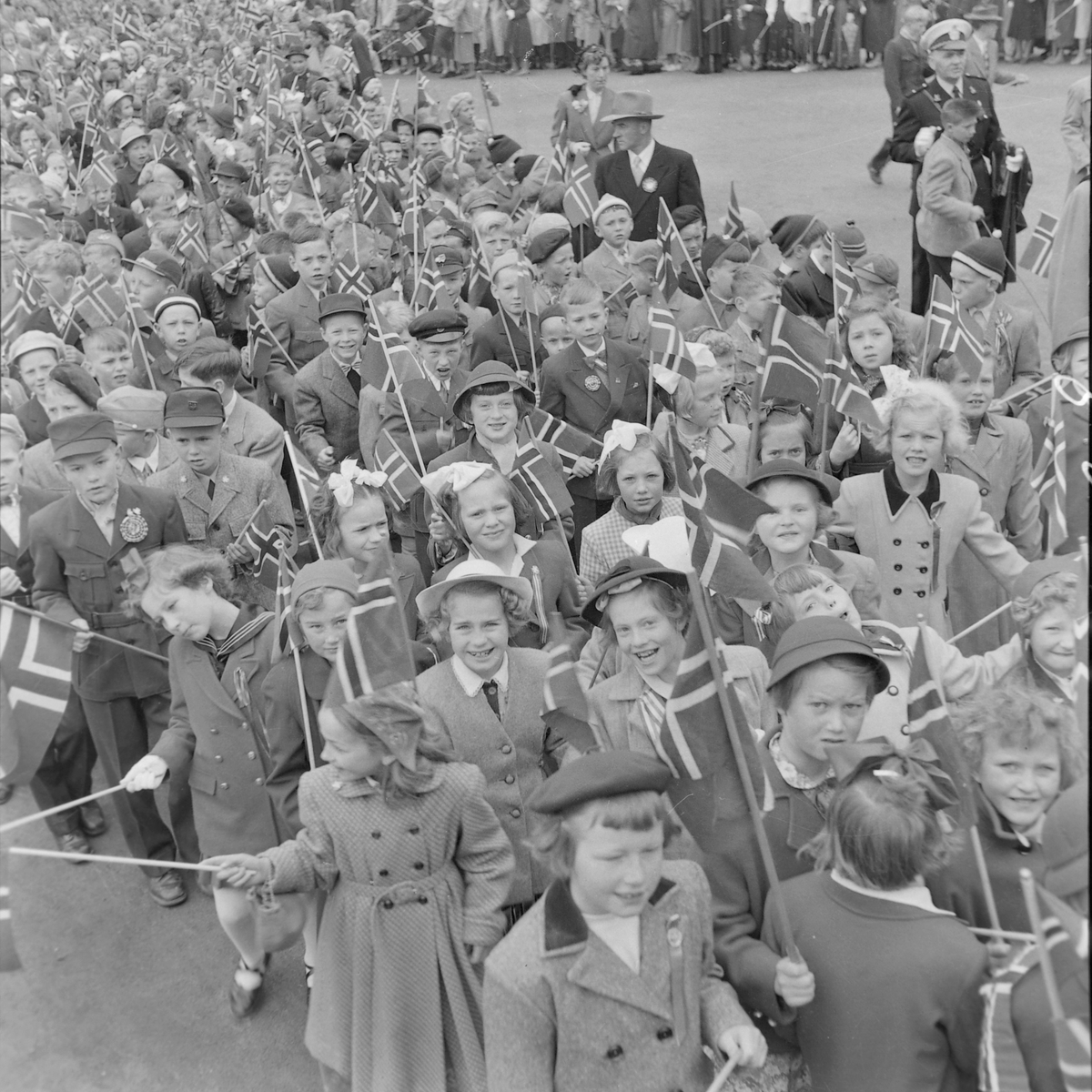 Barnetoget, 17.mai 1954