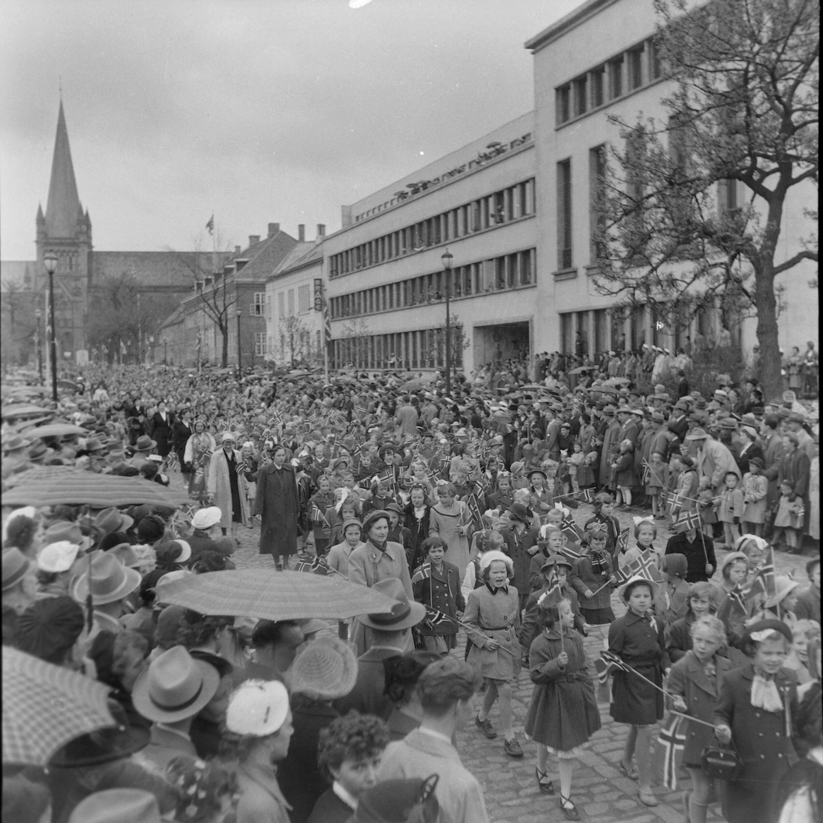 Barnetoget, 17.mai 1954
