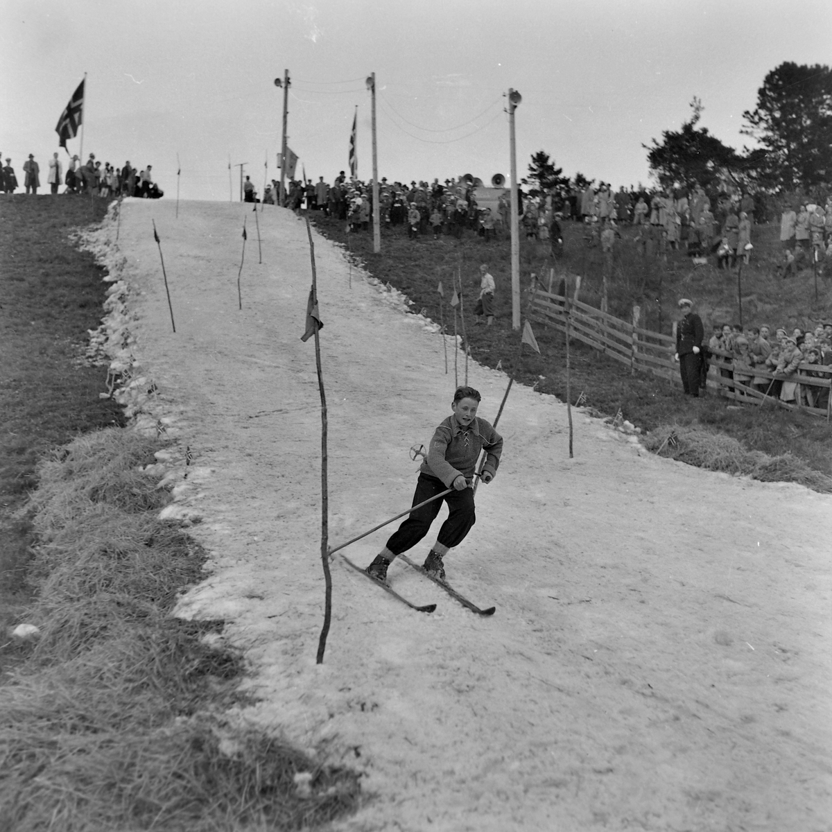 Hopprenn i Duedalen, 17.mai 1954