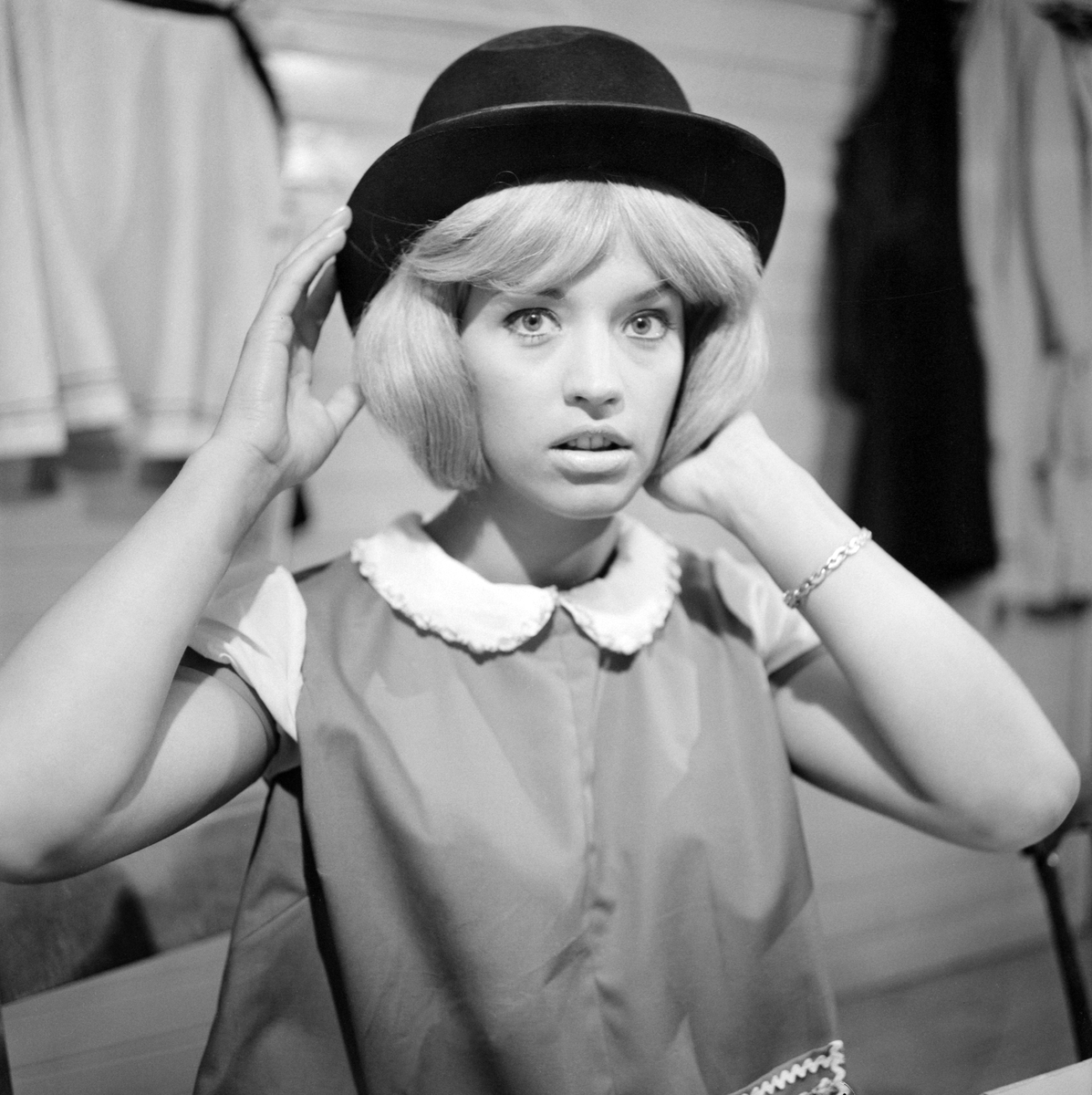 Folkkära Barbro "Lill-Babs" Svensson. Här porträtterad i samband med uppträdande i Mjölby folkpark 1965.