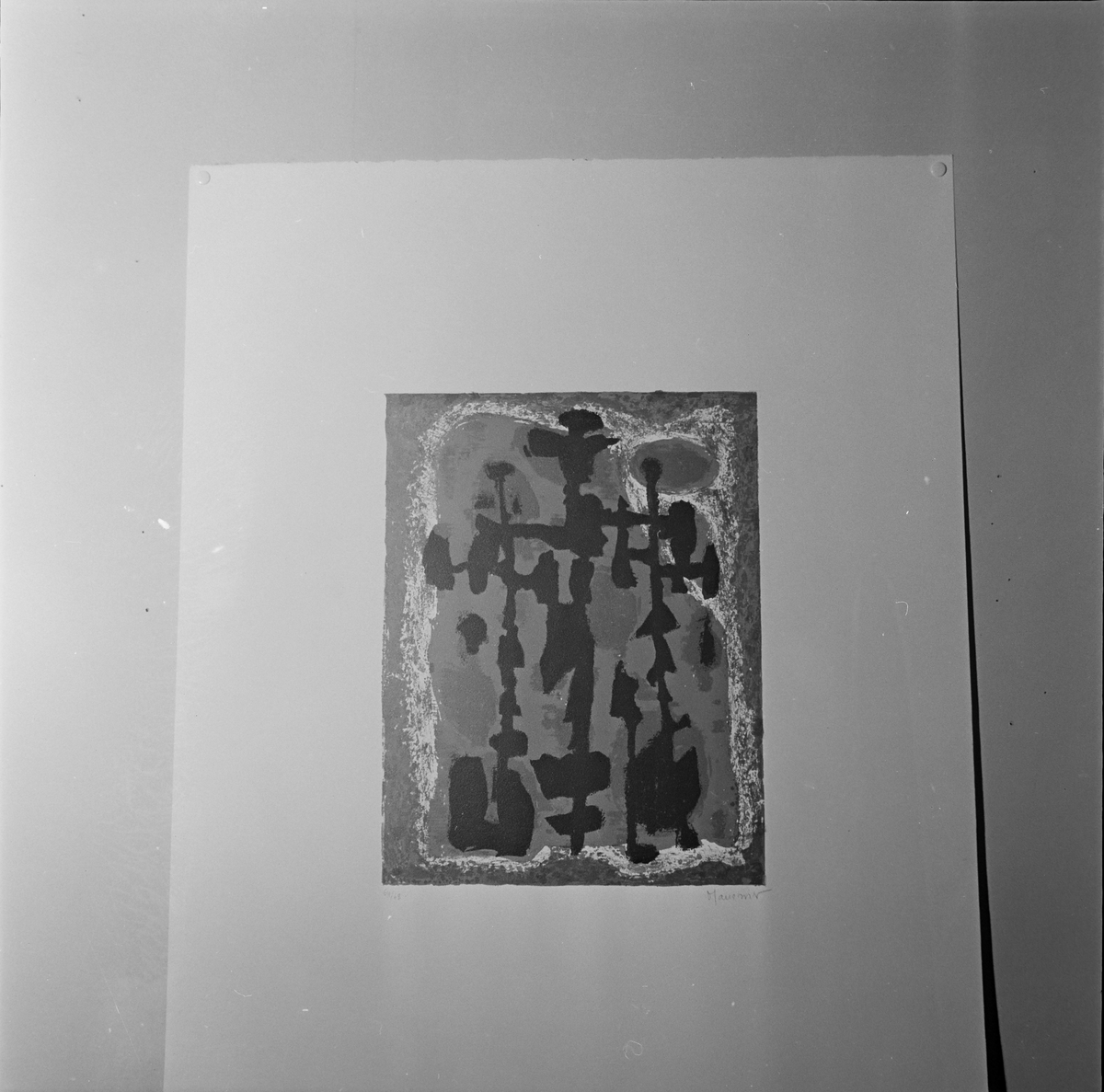 Gaven fra Jugoslavia stilles ut i Trondhjems Kunstforening sammen med bilder av den franske kunstneren Manessier