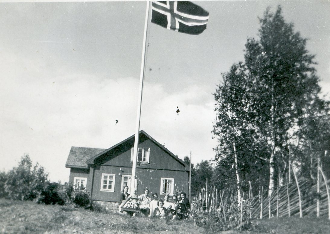 Sellskap på Haugen i Heddalen