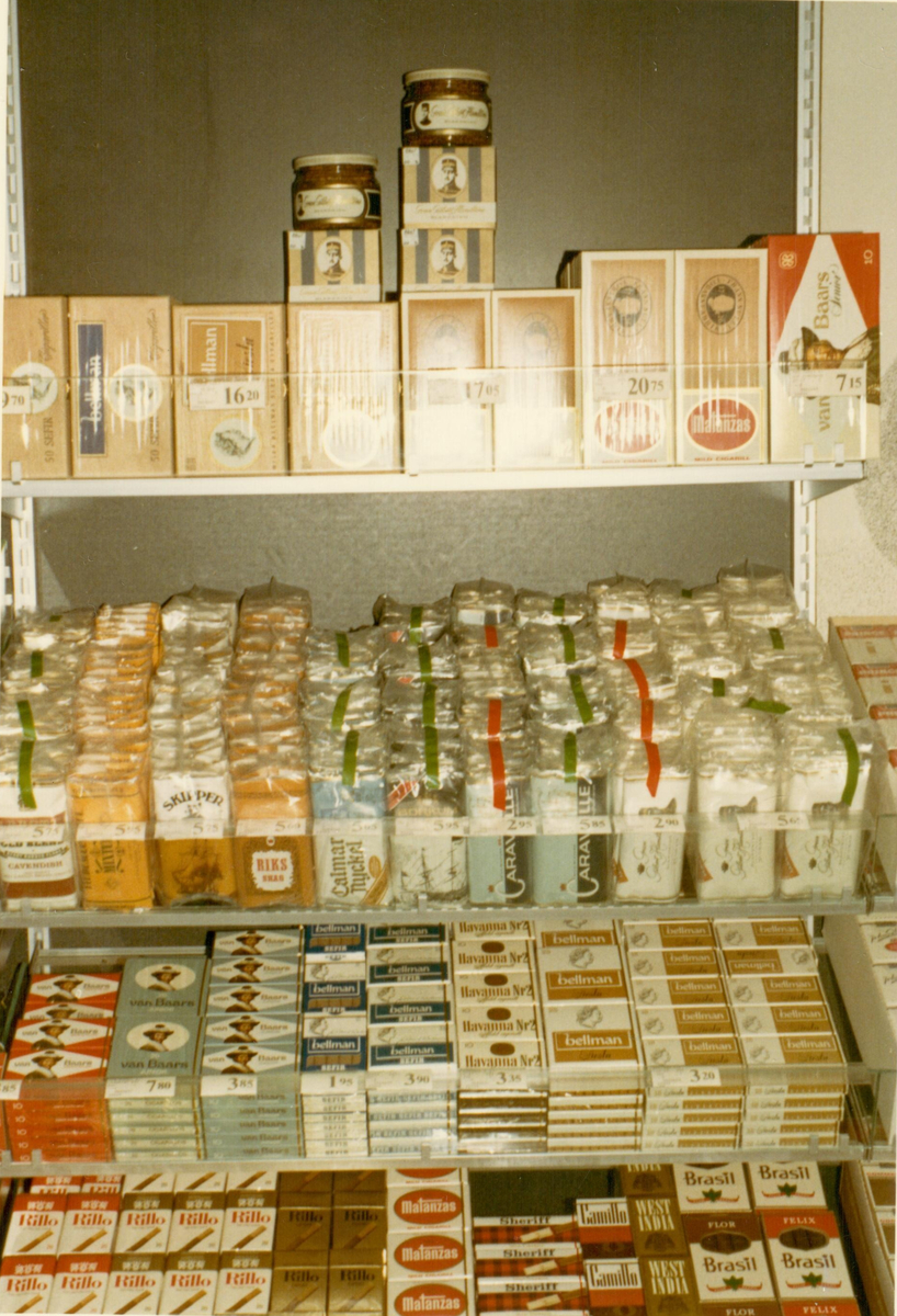 Tobakshylla i varuhuset Domus i Östersund, 1970.
