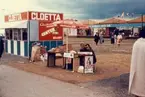 Tobaksstånd bredvid en Cloetta-kiosk.