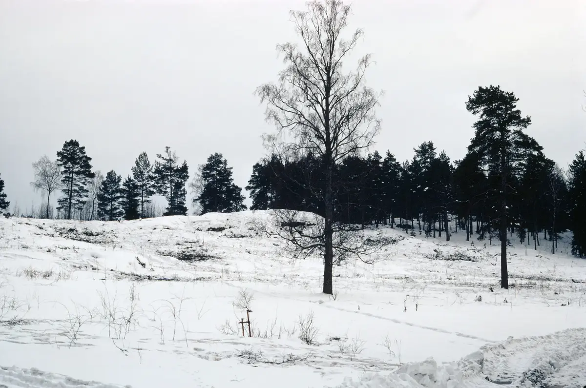 Plats för stenkross SÖ om Kumla.