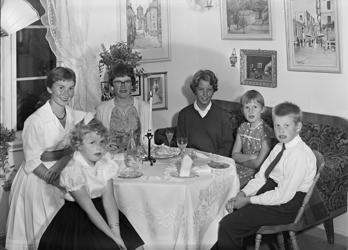 Selskap for Hilda Olsen