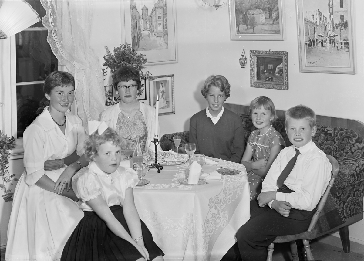Selskap for Hilda Olsen