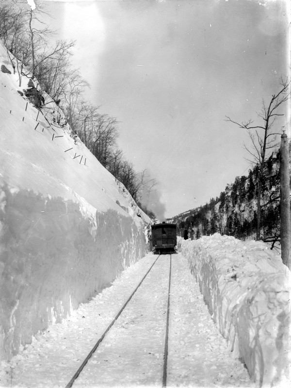 Setesdalsbanen. Vrengen, før rasoverbygget. Snømotiv.