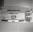 Permanent utställning i Rederisalen innan den bröts upp 1974. Överblick av utställningsinteriör.