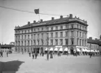 En av Linköping mer markanta byggnader omkring förra sekelskiftet. Stora hotellet stod klart i början av 1850-talet, men då endast i tre våningar. Den fjärde tillkom 1893.