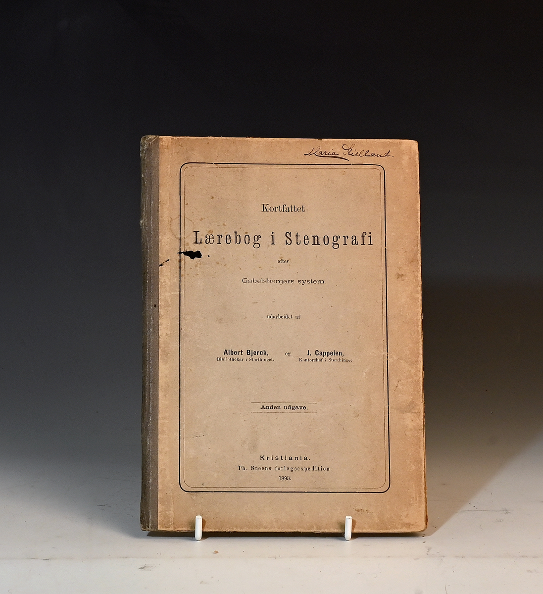 Bjerck, A. og Cappelen, J. Kortfattet lærebog i Stenografi. Anden udg. Kr.a. 1893.