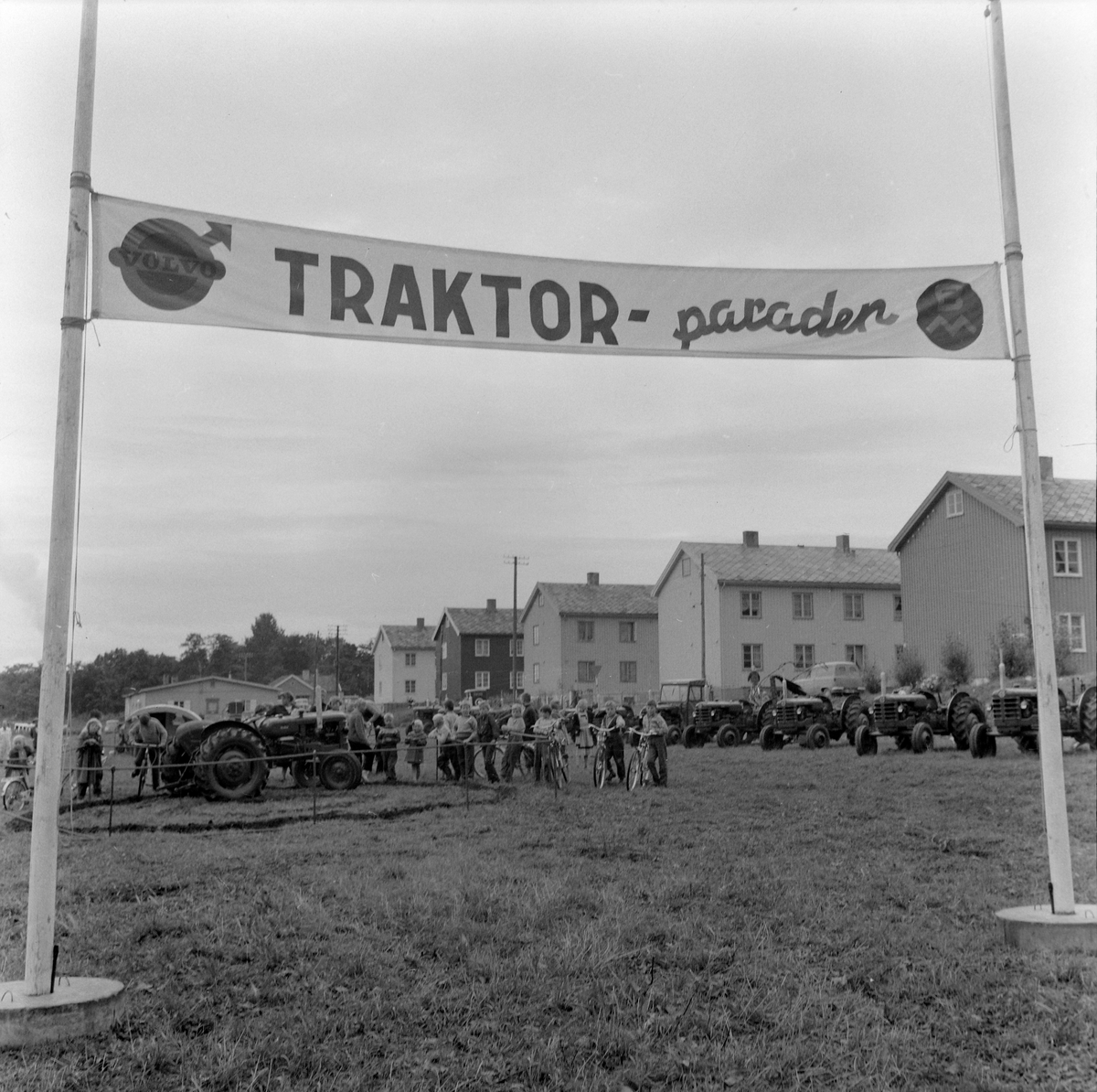 "Traktorparaden" av Volvo/Bolinder-Munktell