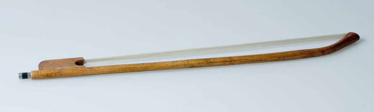 Nytillverkad av Erik Sahlström inför utställningen i folkmusikrummet.