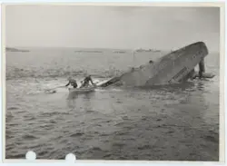 20 augusti blåstes aktern upp. Dyckaren lyckades kålla sig f
