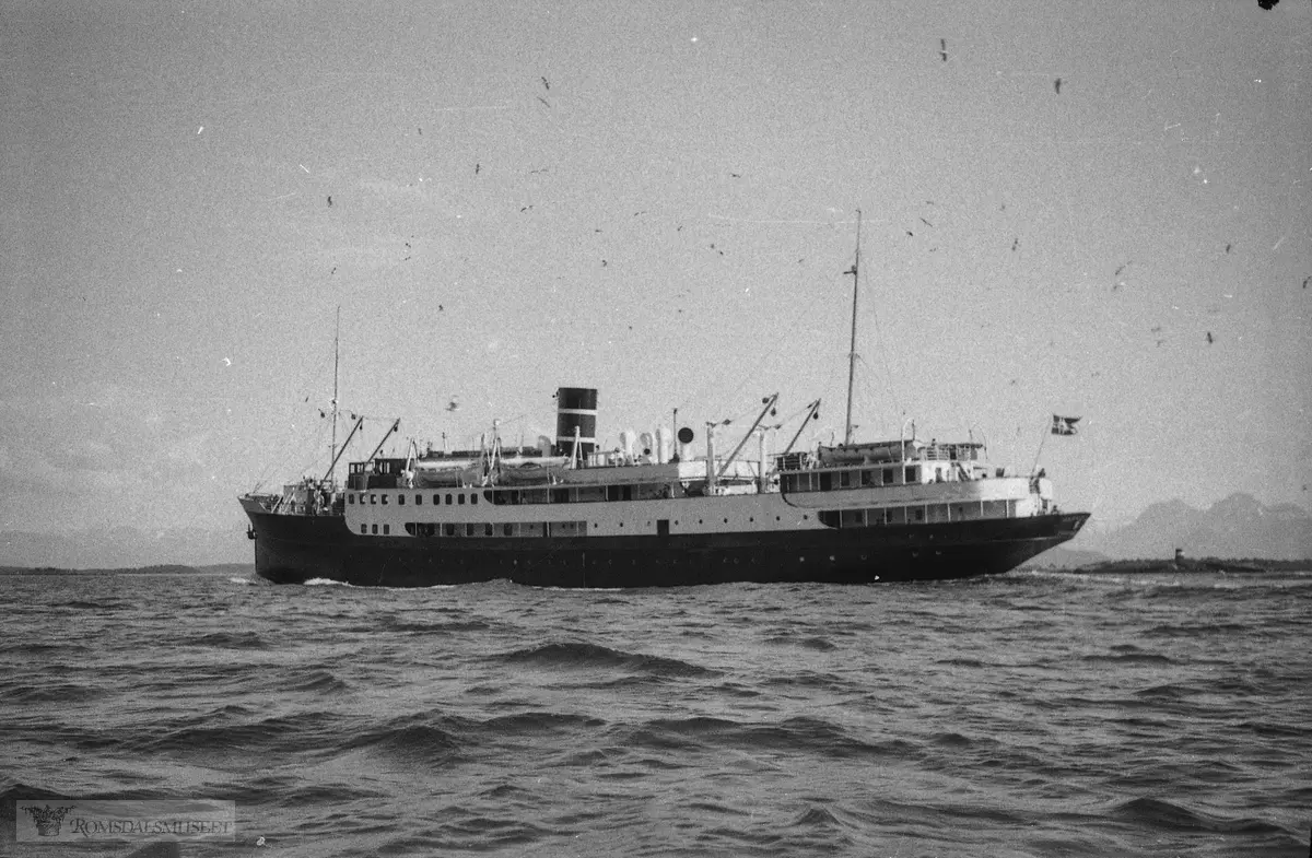 "1956"."Holmetur"