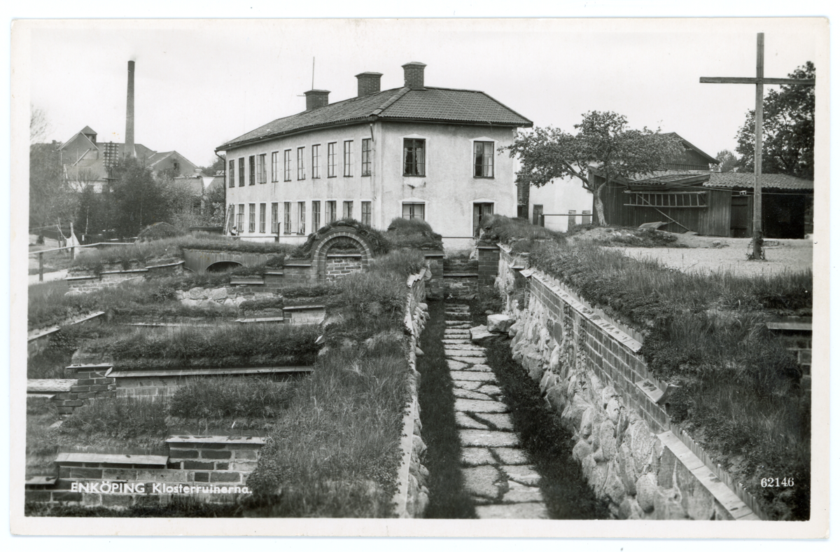 Klosterruinerna, Enköping. Vykortet saknar poststämpel.