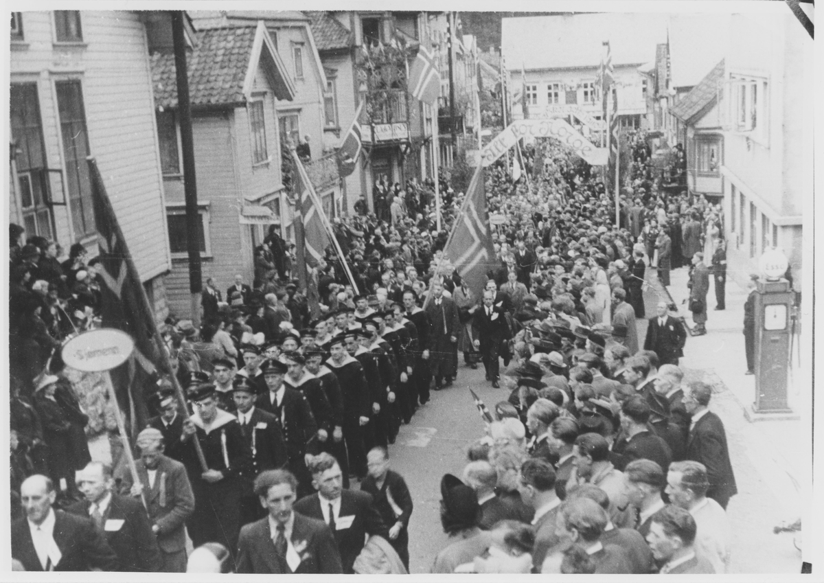 Borgertoget i Johan Feyers gate, Egersund