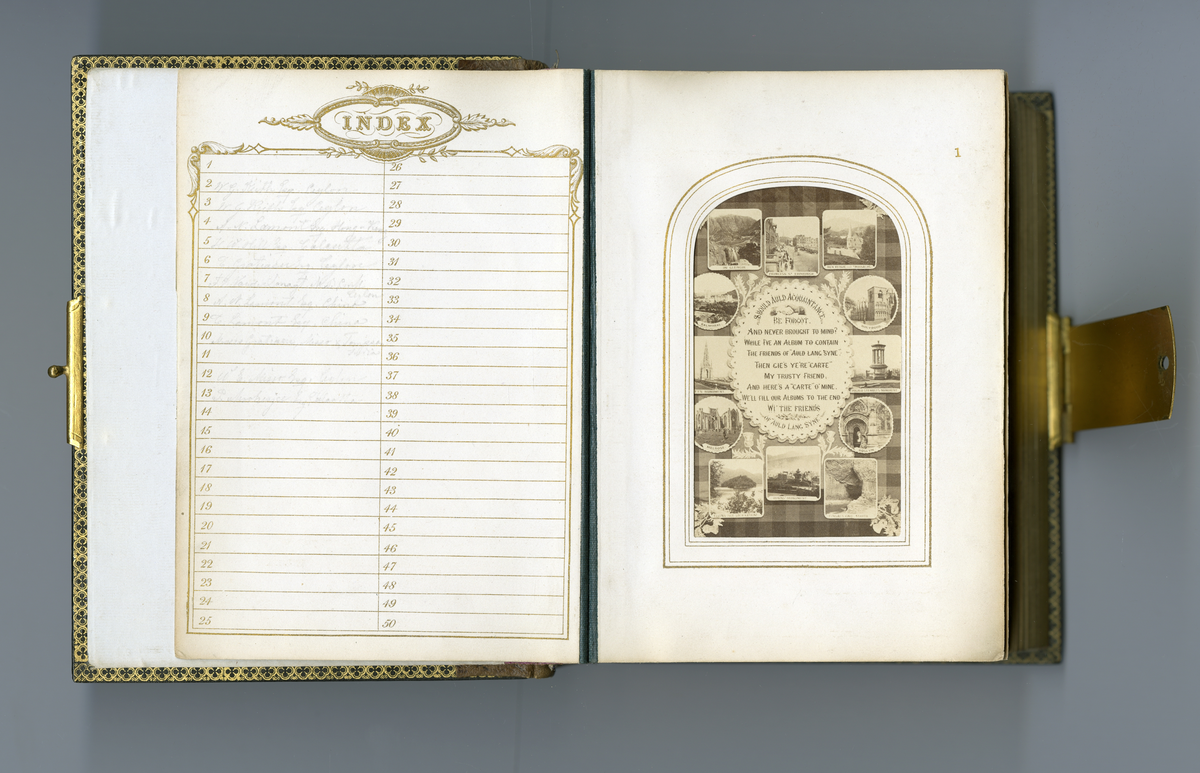 Visittkortalbum som inneholder portretter (av type carte de visite/visittkort) av familien Aall/Faye, deres venner og bekjente fra midten av 1800-tallet. Inneholder også foto av kjente skikkelsen der i blant doktor Mary Edwards Walker (1832 - 1919)