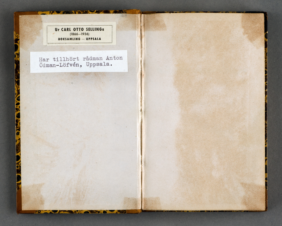 Bok. Halvfranskt band. Inbunden med skinnrygg. Marmorerade pärmar. "Testamente från stupstocken" eller strödda anteckningar ur en dödsfånges lefnad . Upsala 1849.