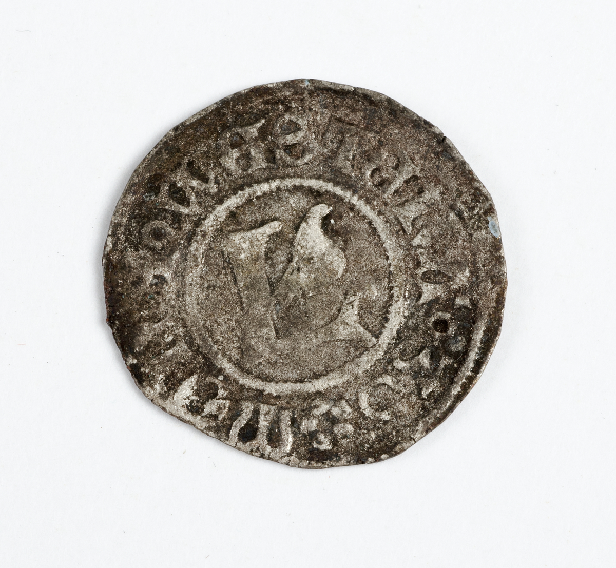 Mynt av silver. 1 fyrk. Myntort Västerås/Åbo. Datering 1530.
