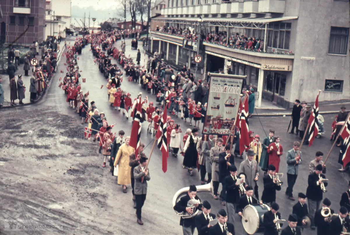 "1958?"."17 mai".Trolig 1957.