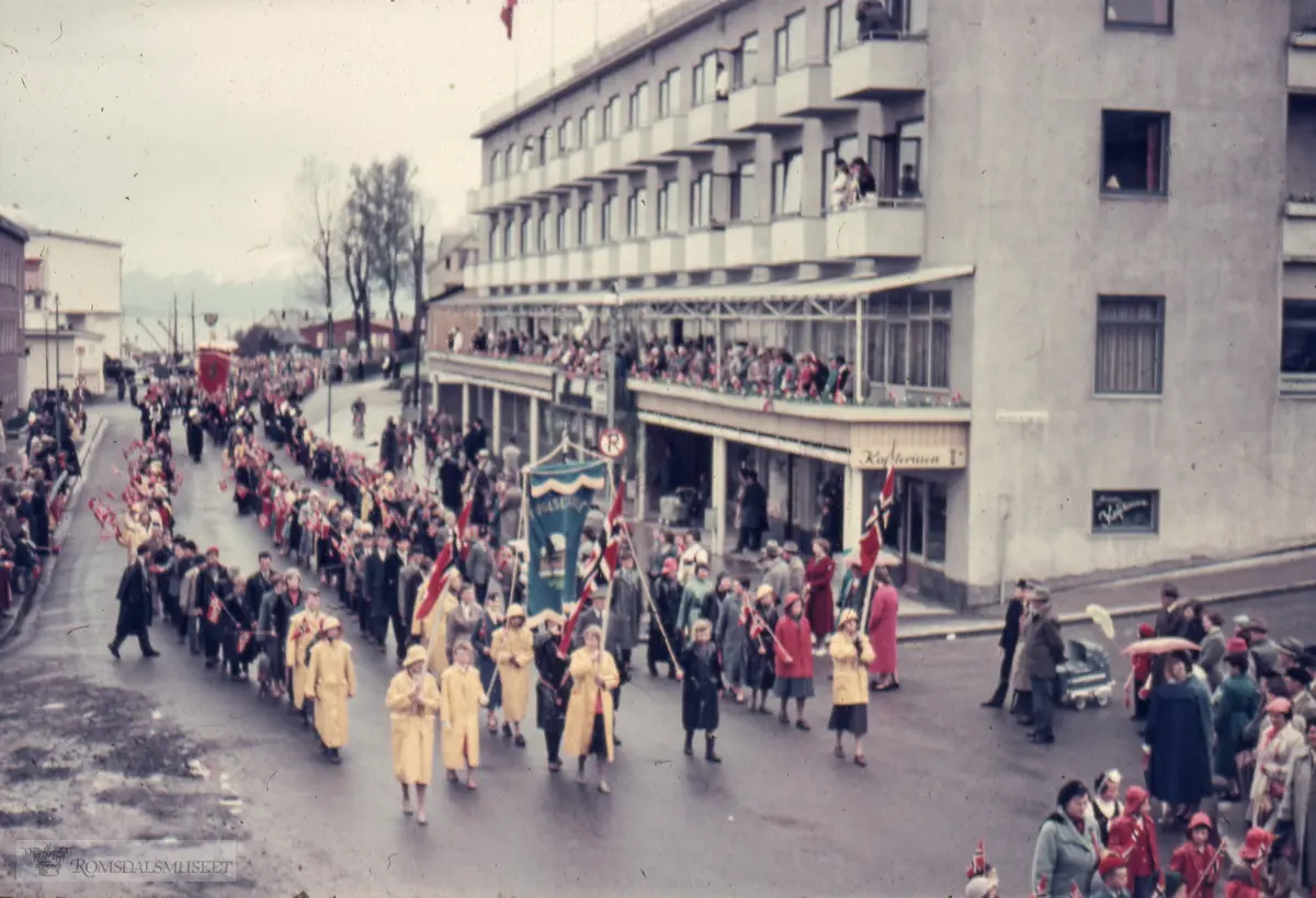 "1958?"."17 mai".Trolig 1957.