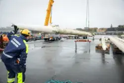 HMS Af Chapman, (vandrarhem) i docka, Beckholmen. Renoverar 