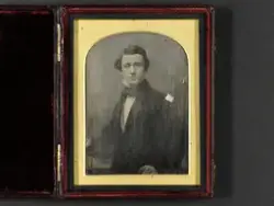 Daguerreotypi: Portrett av en mann, halvfigur.