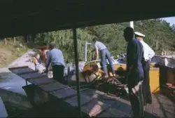 Skärgårdsbåt har lagt till vid Örsö brygga