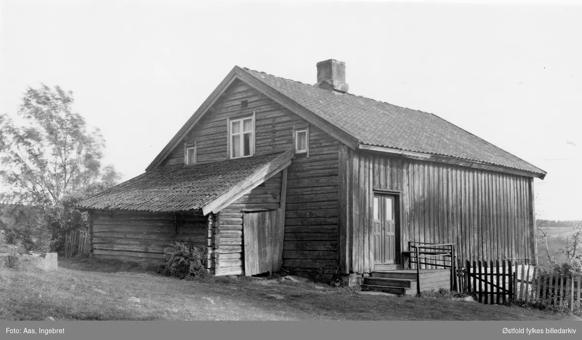 Isebakke nordre i Tune 1938. Eksteriør av  våningshuset.