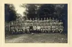 Gruppfoto, meniga med officerare.
Signalskolan, I 7 (Karlskrona grenadjärregemente), 1922.