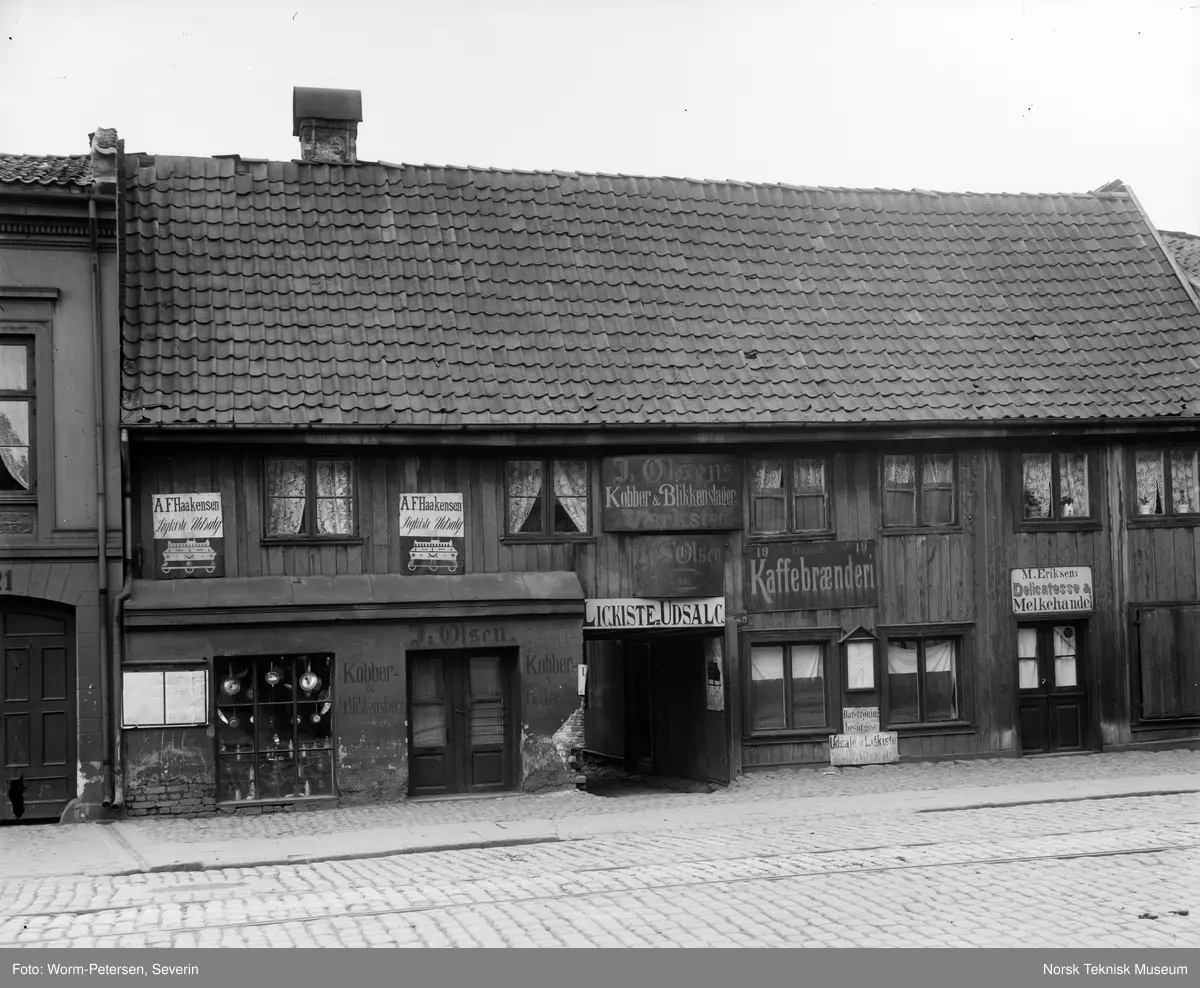 J. Olsens Kobber- og Blikkenslagerverksted, Grønland
