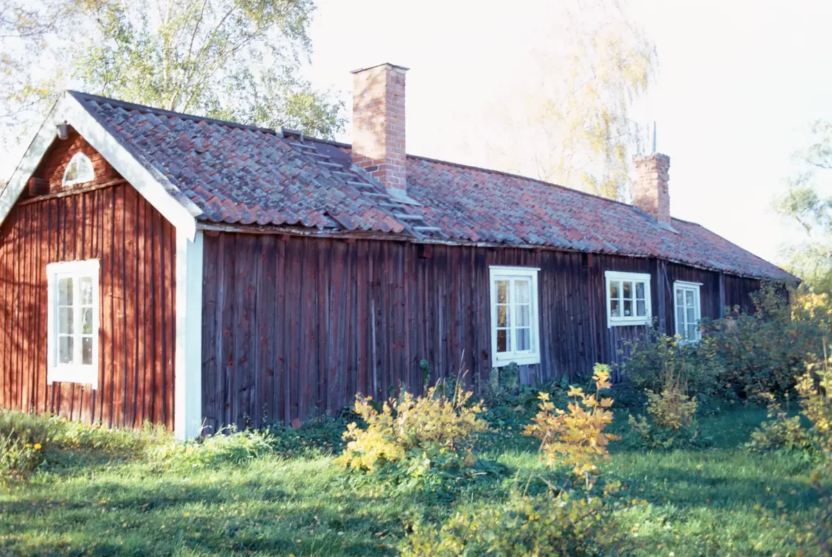 Kvarntorp (under Lövstaholm); manbyggnad från SÖ.