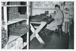 Arbeid ved Tronsmo hanskefabrikk